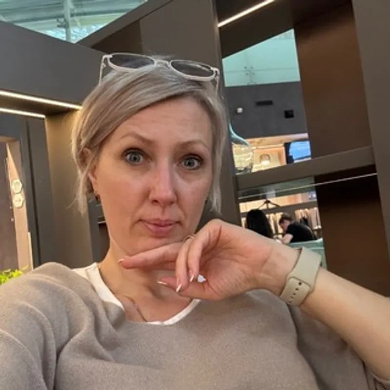 Елена Сезер